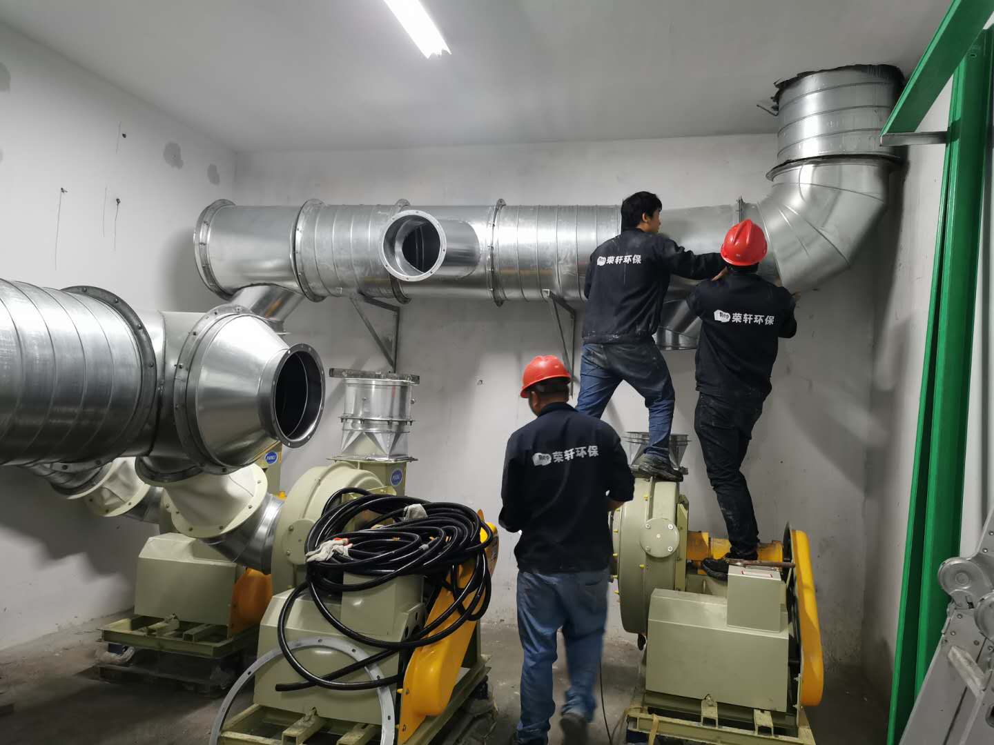 風管安裝.jpg 風管安裝.jpg